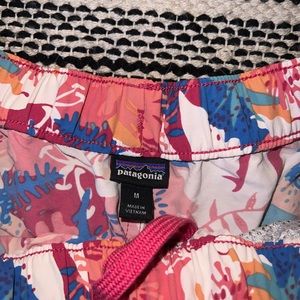 Women’s (Patagonia Barley Baggies shorts) size medium 2.5 inch inseam